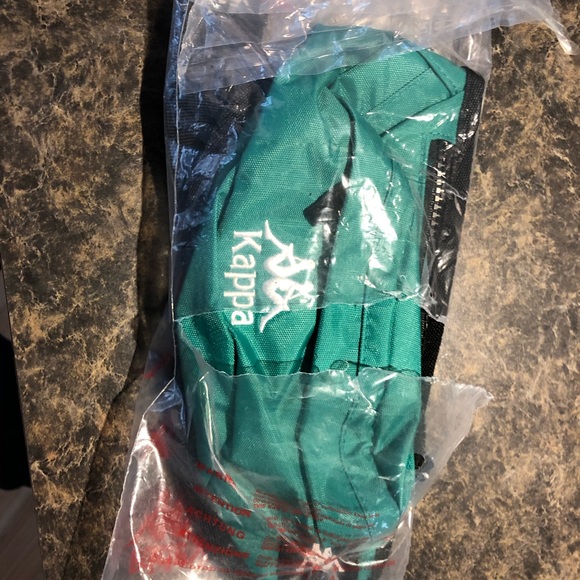 NWT Kappa Authentic FannyPack| Green / Black - Picture 5 of 7